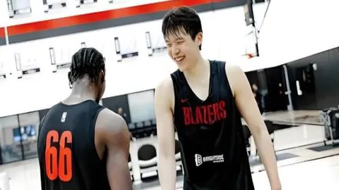 “七战六捷，热火主场霸气再现？揭秘绿茵场上的王者之风！”